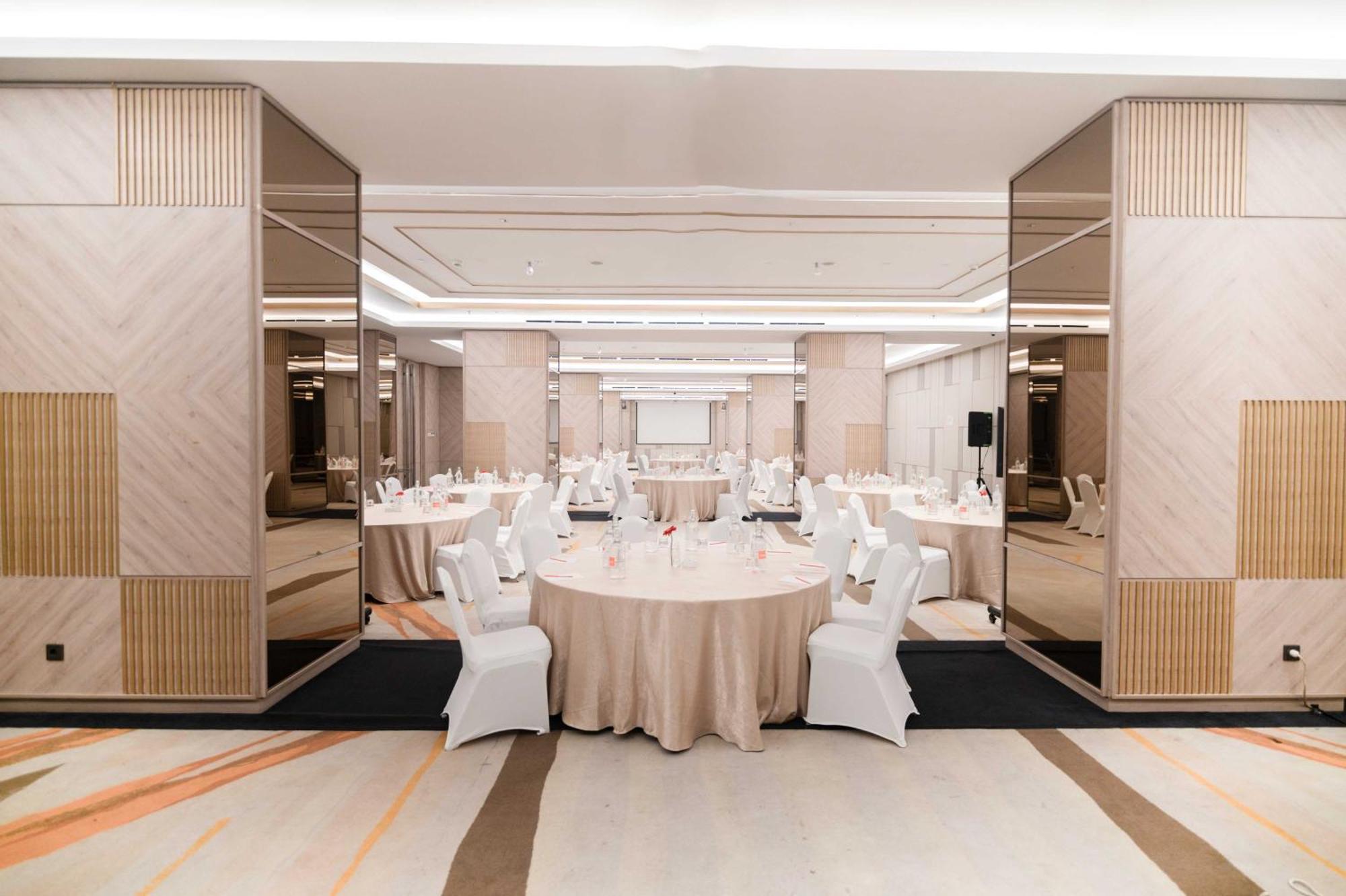Harris Suites Puri Mansion Jakarta Eksteriør bilde