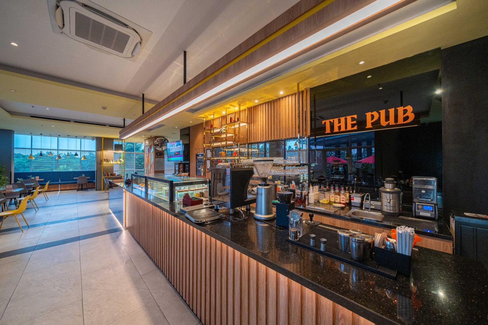 Harris Suites Puri Mansion Jakarta Eksteriør bilde